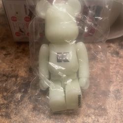 Bearbrick Series 44 - “Letter” Glow in the Dark K 