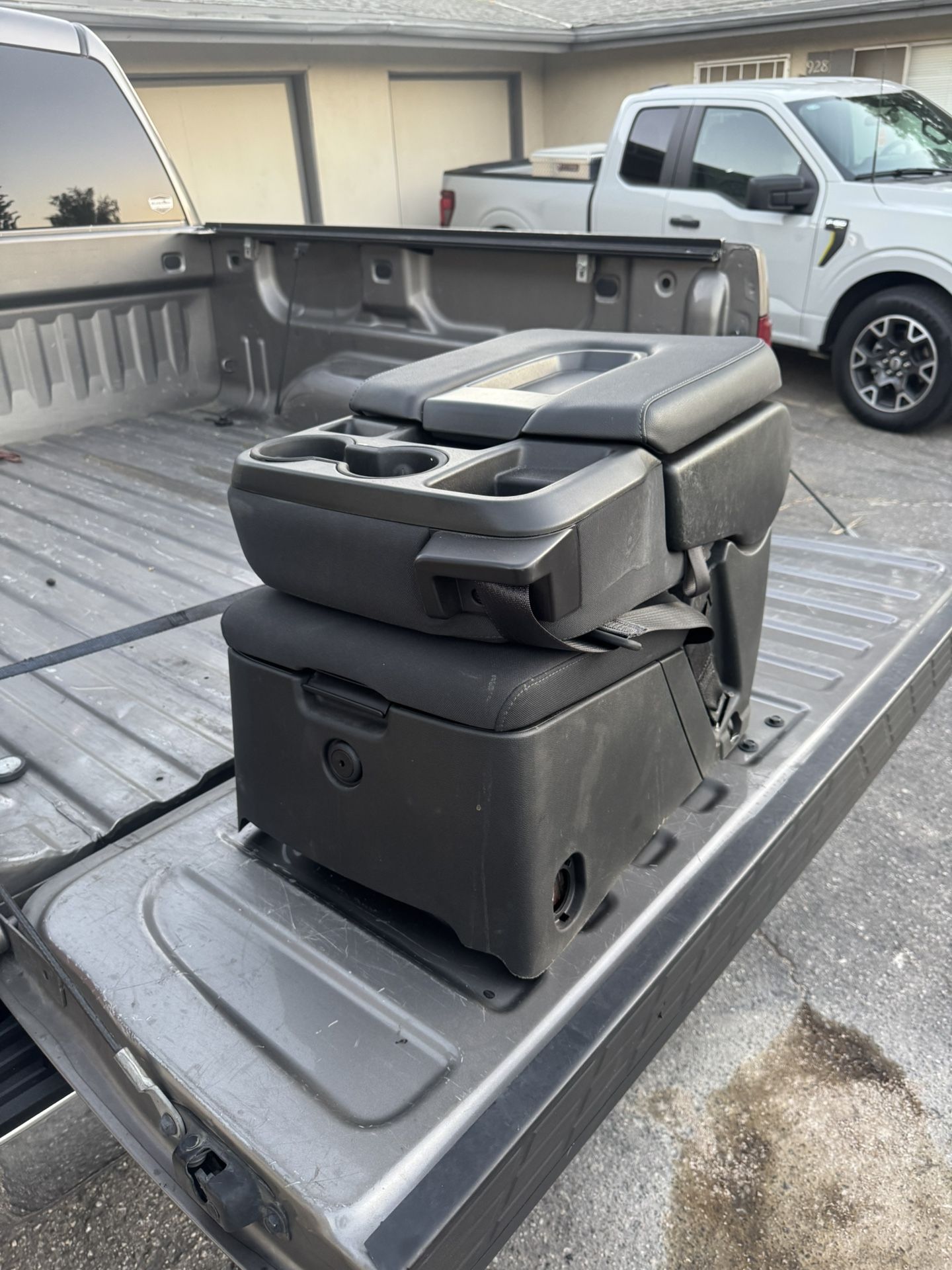 Silverado Center Seat