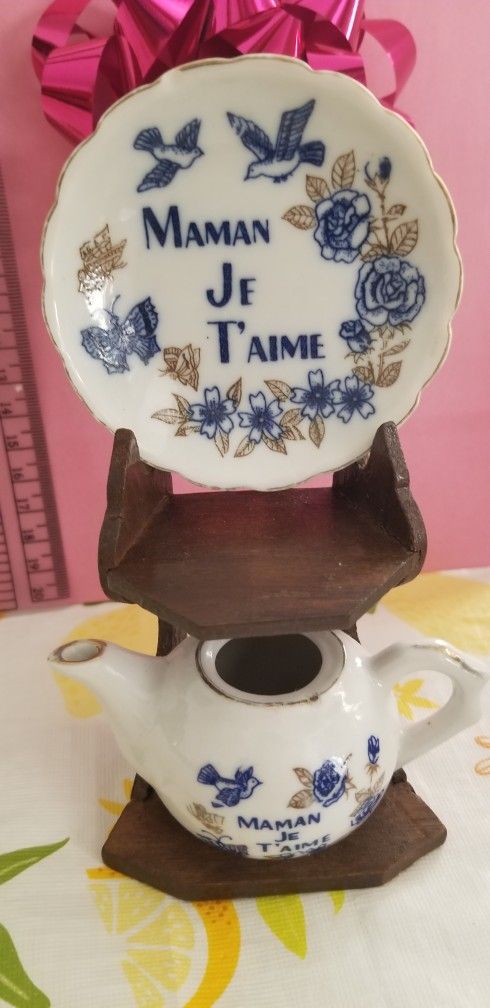 Vintage 3:piece Ceramic Tea Set.