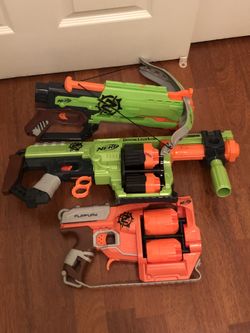 NERF HALLOWEEN ZOMBIE STRIKE LOT