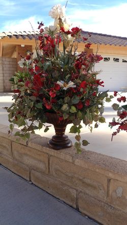 Floral vase decor