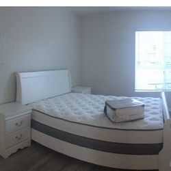 Anarasia Queen Sleigh Bedroom Set (White) – Full Set, Like New