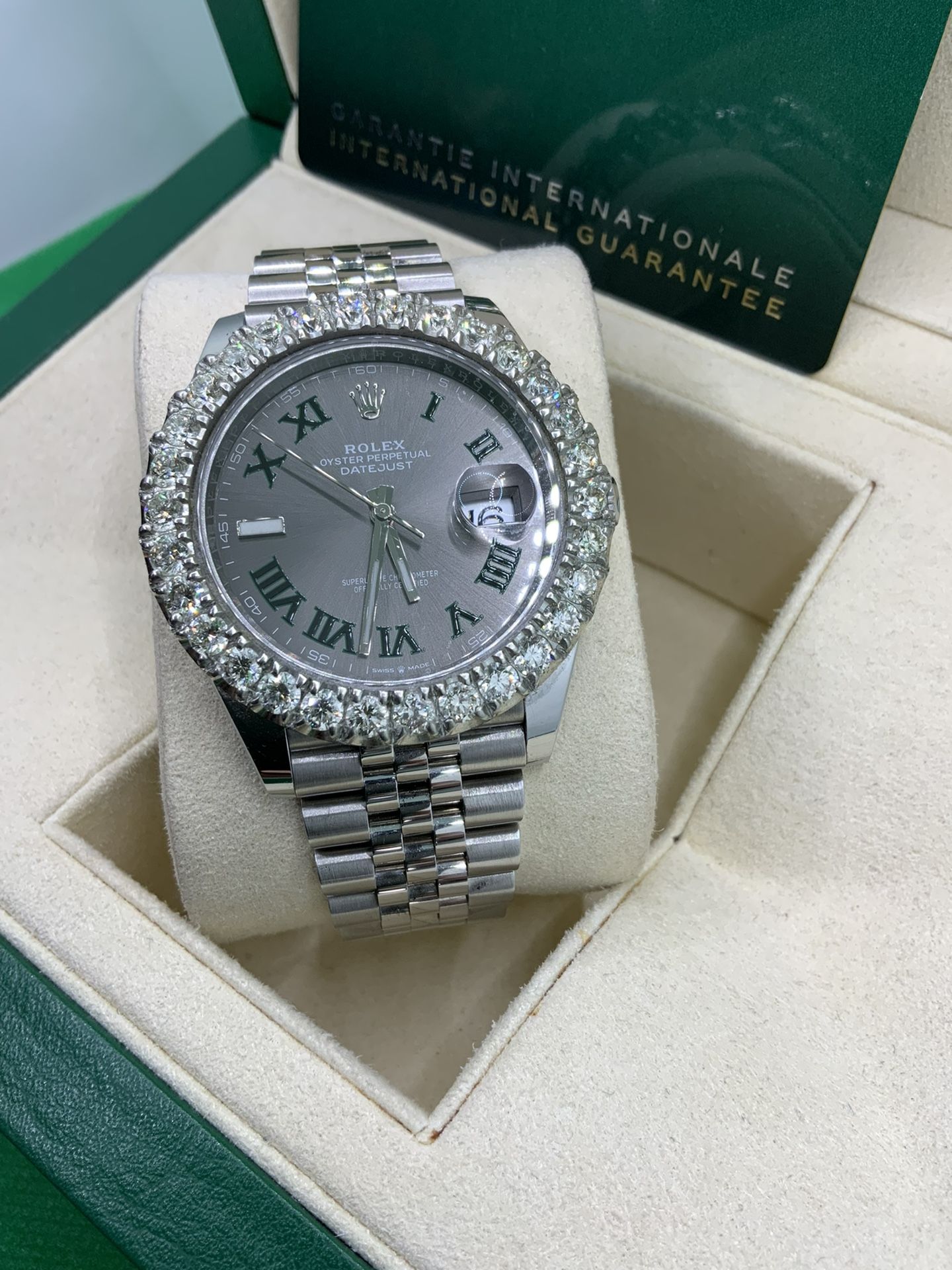 Brand New Rolex Datejust 41 Wimbledon VVS bezel (Complete Set)