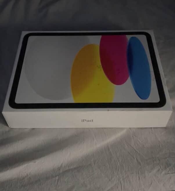 IPAD 10TH GENERATION 128 GB