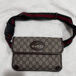 Gucci GG Supreme Monogram Neo Vintage Bag