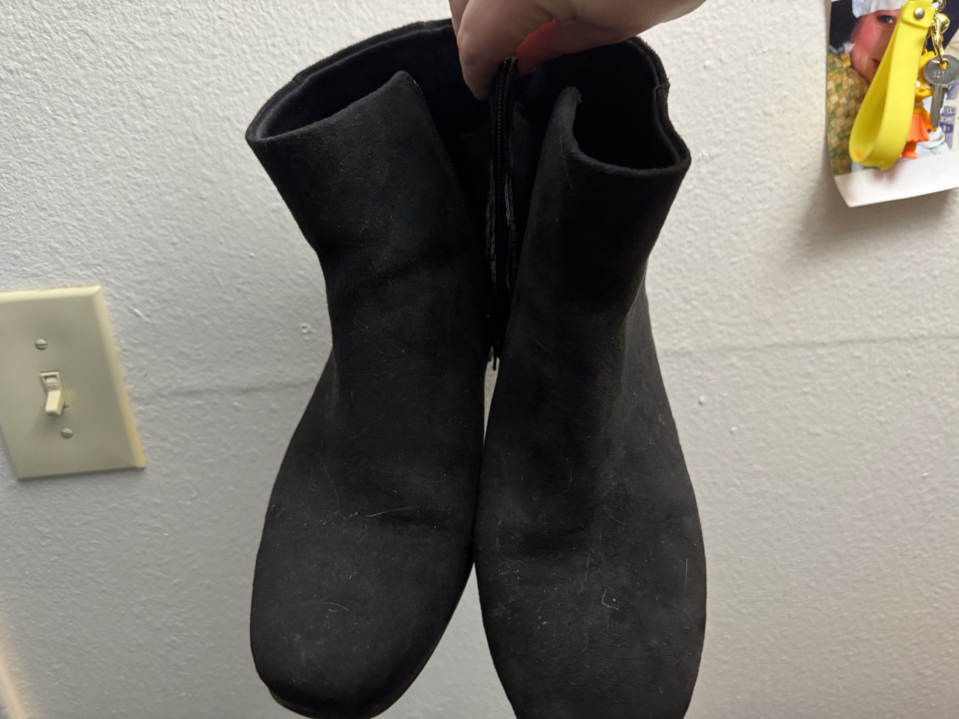 Women’s size 9 boots
