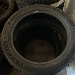 305/40R20