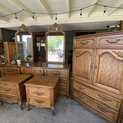 Gorgeous Hickory French Provincial Furniture Set 