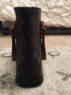 Louis Vuitton Compact Monogram Etoile for Sale in Fort Worth, TX - OfferUp