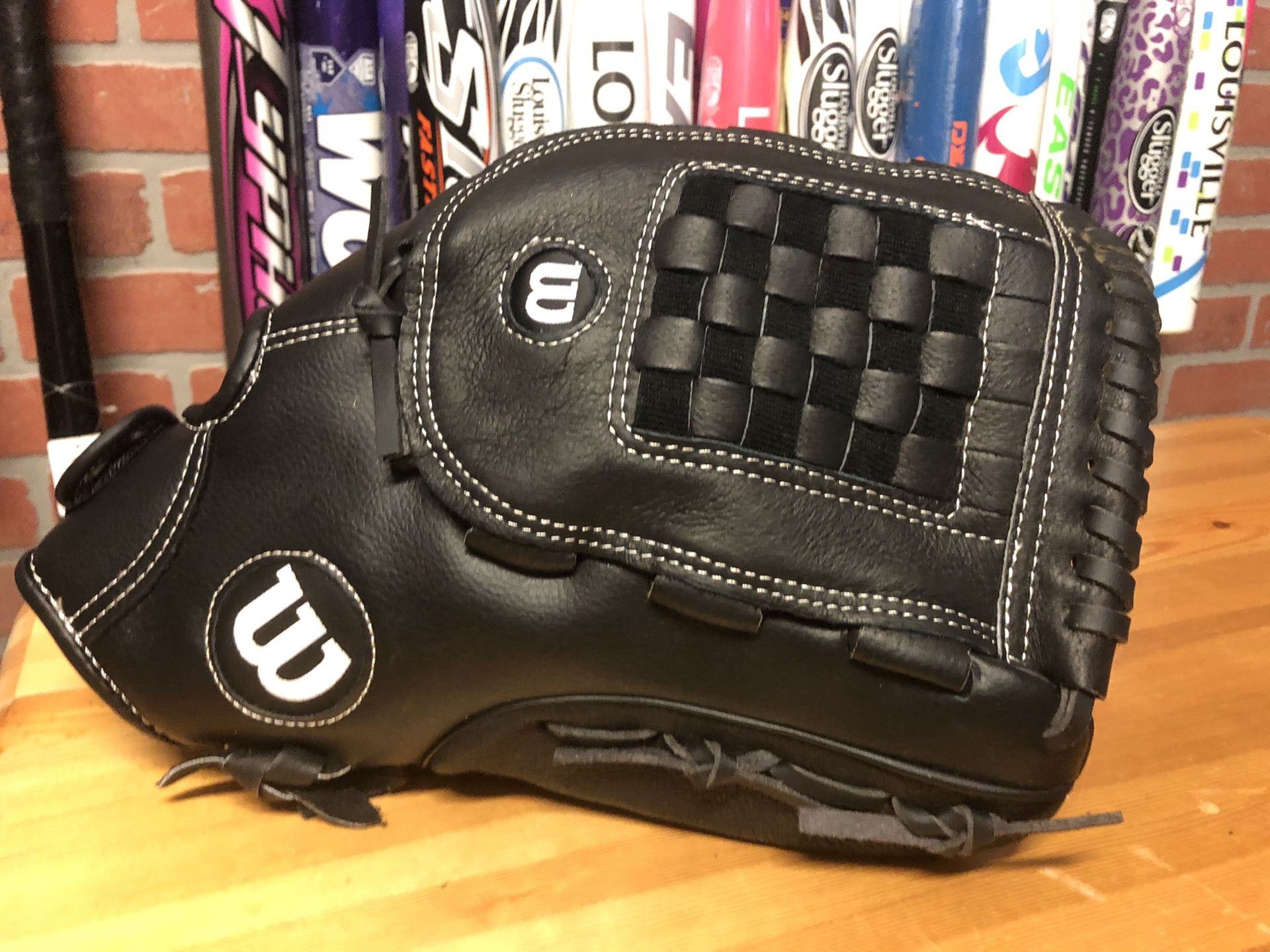 Wilson A360 14” softball glove