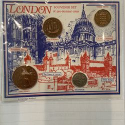 1970 London Souvenir Set