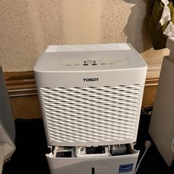 Tosot Dehumidifier 50pint/day