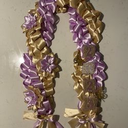 Graduation Leis (Customs) 