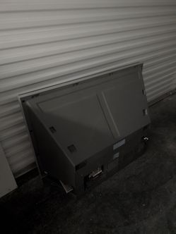 Samsung TV with remote