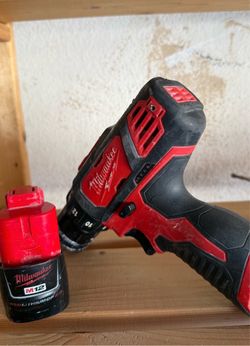 Milwaukee drill and battery