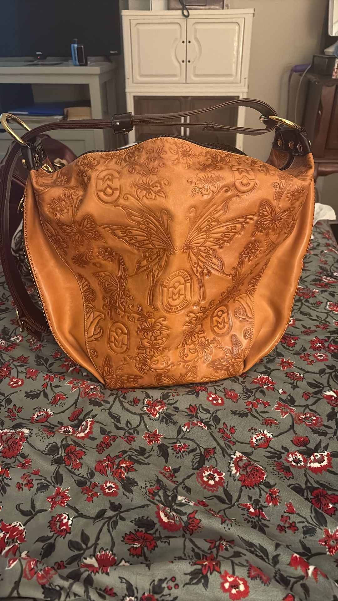 RARE MARINO ORLANDI EMBOSSED BUTTERFLY COGNAC LEATHER SLING BAG HANDBAG BACKPACK