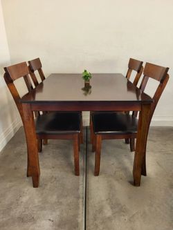 Table 4 Chairs Good Condition
