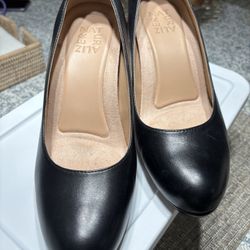 Naturalizer Woman’s Shoes! 