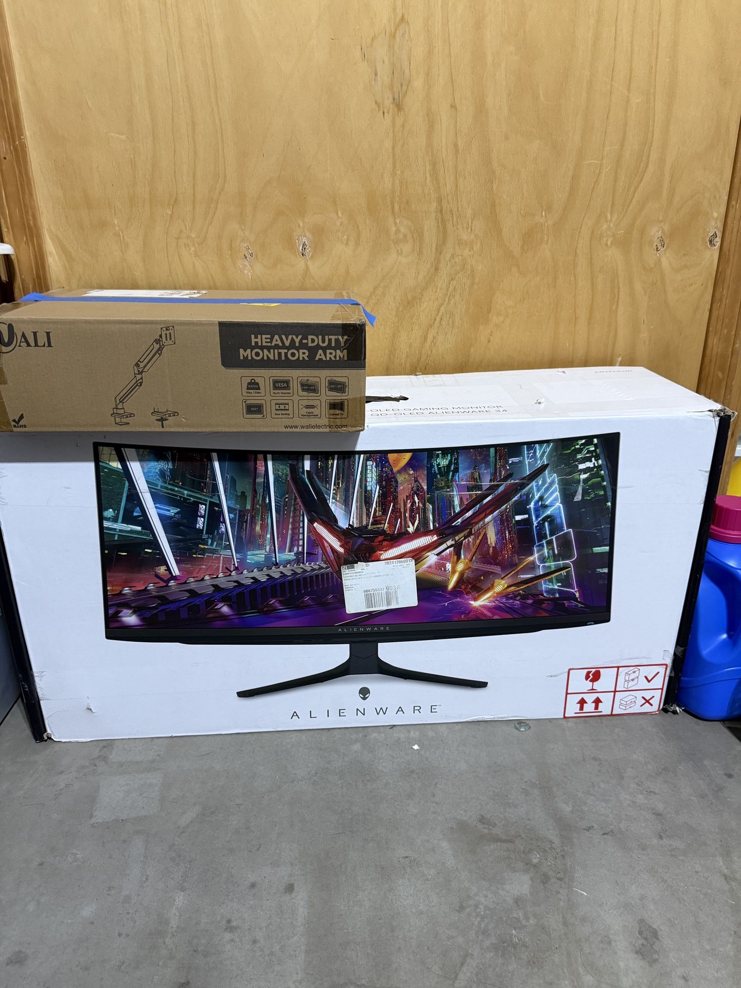 Alienware Curved Ultrawide 34” OLED Gaming Monitor