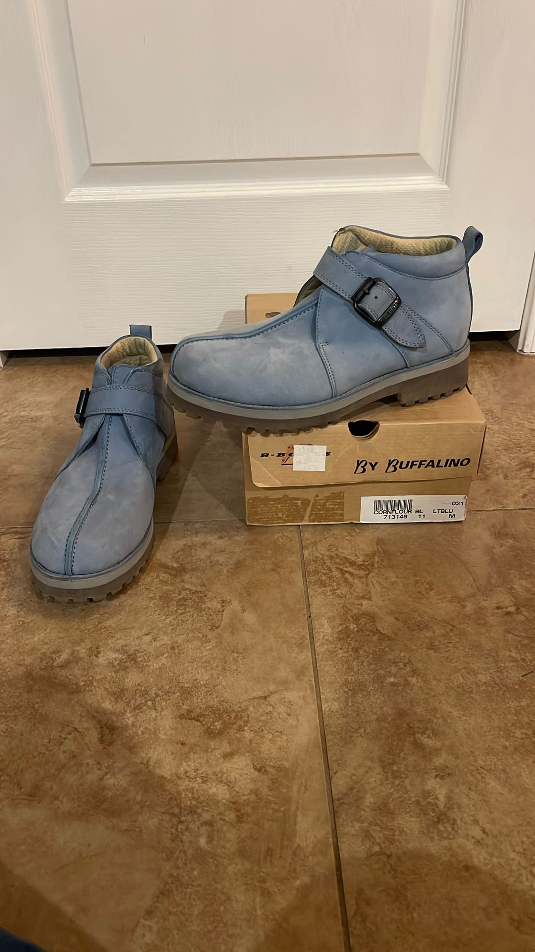 Men’s Light Blue B-Boots Size 11