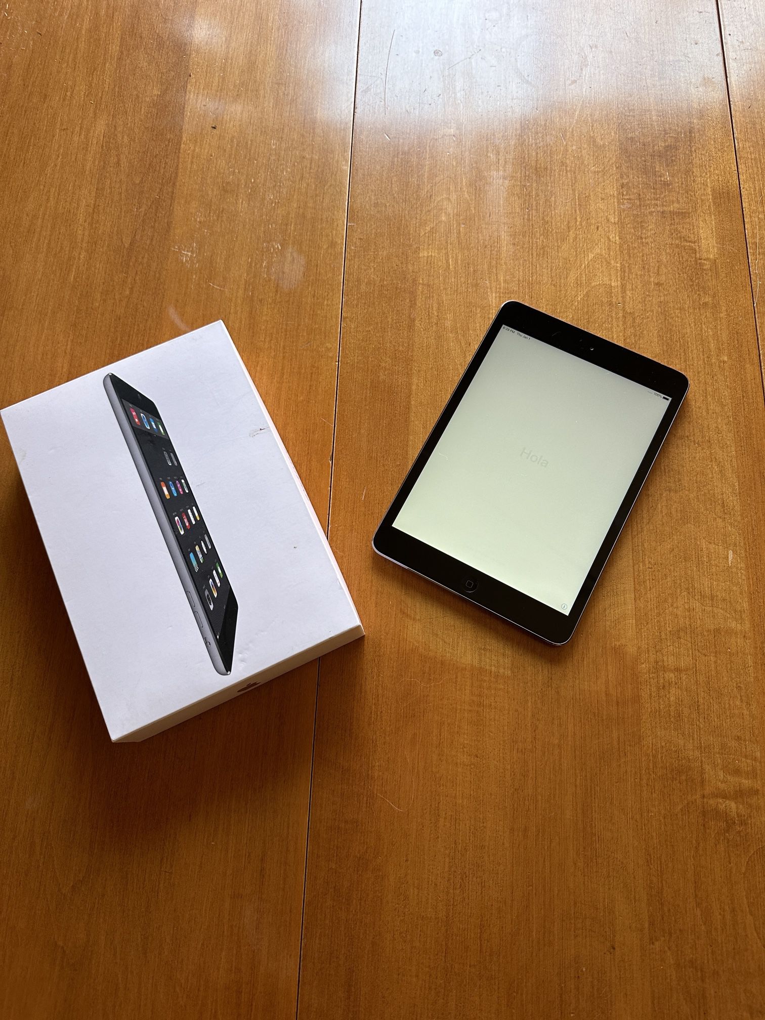 iPad Mini 32GB 7.9” Silver