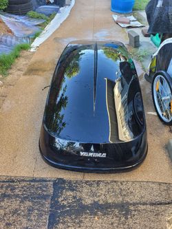 Yakima roof box $1