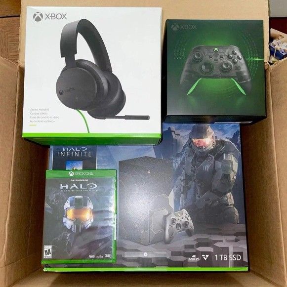 Xbox Series X Halo Infinite Limited Edition Console + Controller/Headset Bundle