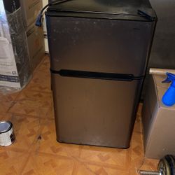 Mini 2 Door Refrigerator/freezer
