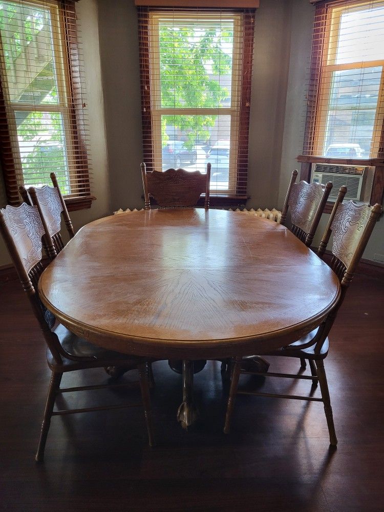 6 PC. Oak Dining Room Table