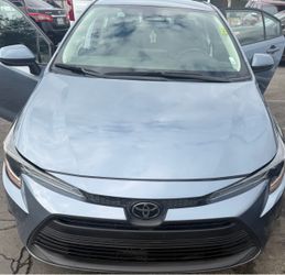 Toyota Corolla Sedan – Blue/Gray