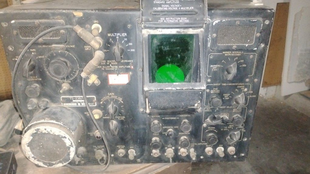 Vintage Signal Voltage Measure