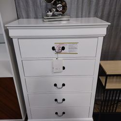 White 5 Drawer Chest (New)