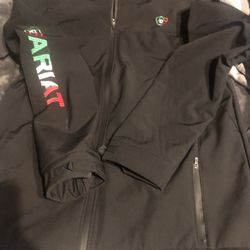 Pls Don’t. Contact To Ask  Lower $$$Chamarras Ariat Son De Mexico  Y Traen 🇲🇽 S,n, L ,xL  $65 1xl Y 2xl $75 Cada una Firme No Menos No Less Pls