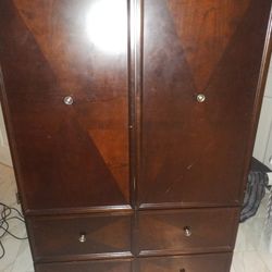 Armoire Chest