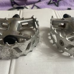Victor Old School BMX Pedals VP-747 VP 1/2 in Beartrap Vintage Silve Clover Logo