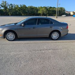 2010 Ford Fusion Hybrid 
