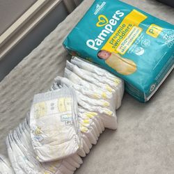 Premie Diapers Pampers
