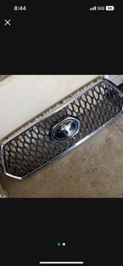 2019 Toyota Tacoma Grill