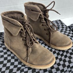 Cliffs by White Mountain Women’s Size 6M Brown Boots