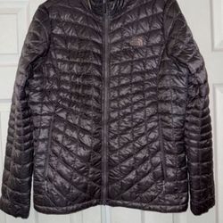 WOMENS MEDIUM NORTH FACE  COAT JACKET THERMOBALL**DARK GREY CHARCOAL COLOR **