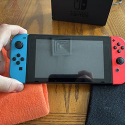 Nintendo Switch 