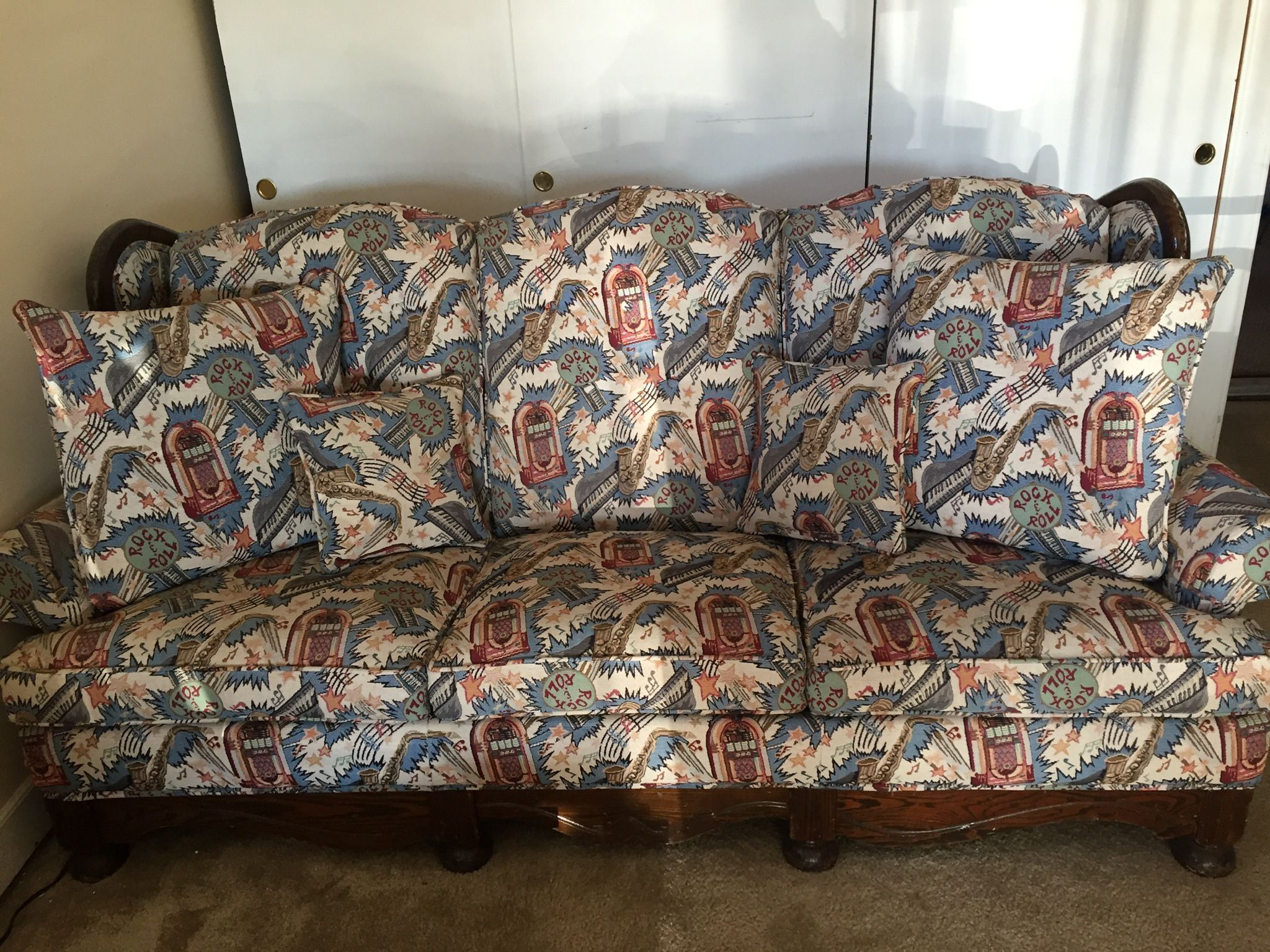 Hide-abed couch