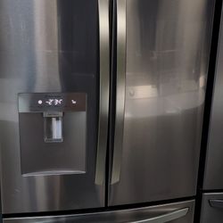 Black-Stainless French door  Cooling And Freezing  Warranty Delivery Available Fee depends on Address 🚚 🛻 🏠 