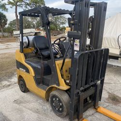 Caterpillar Forklift 