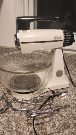 Sunbeam Mixmaster 60th anniversary limited edition with large bowl