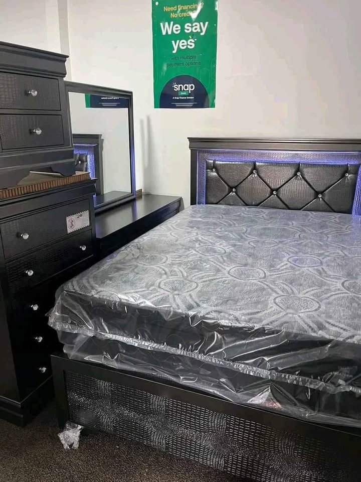 Huge Offer On Brand New Queen Size Bed With Mattress Available 