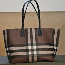 Burberry Large Tote 