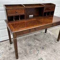 ✅Ashley Furniture Office Writing Desk with Hutch