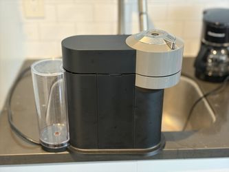 Nespresso Vertuo Next by De’Longhi – Gray