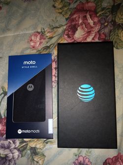 Brand New Moto Z2 64gb ATT